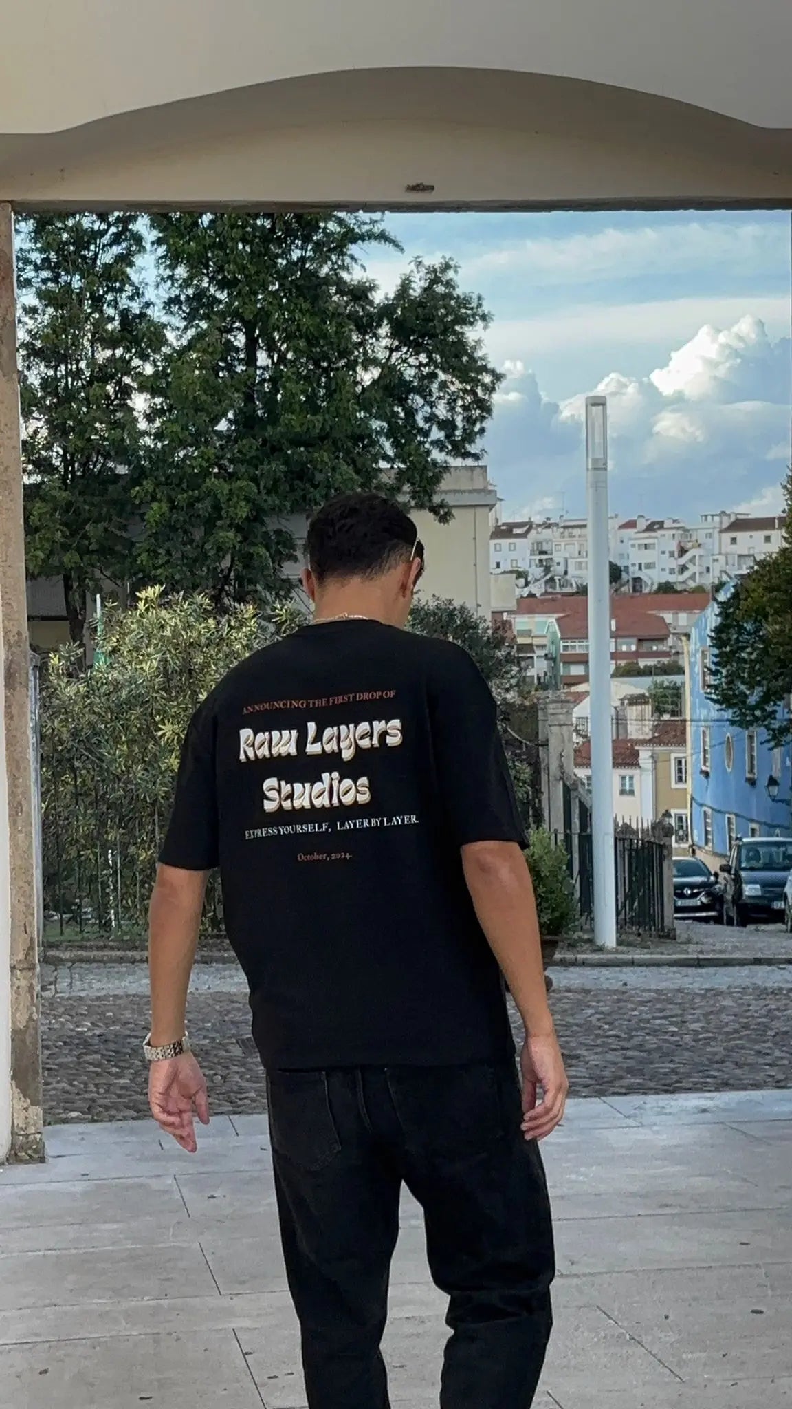 CLASSIC BLACK TEE Novidades