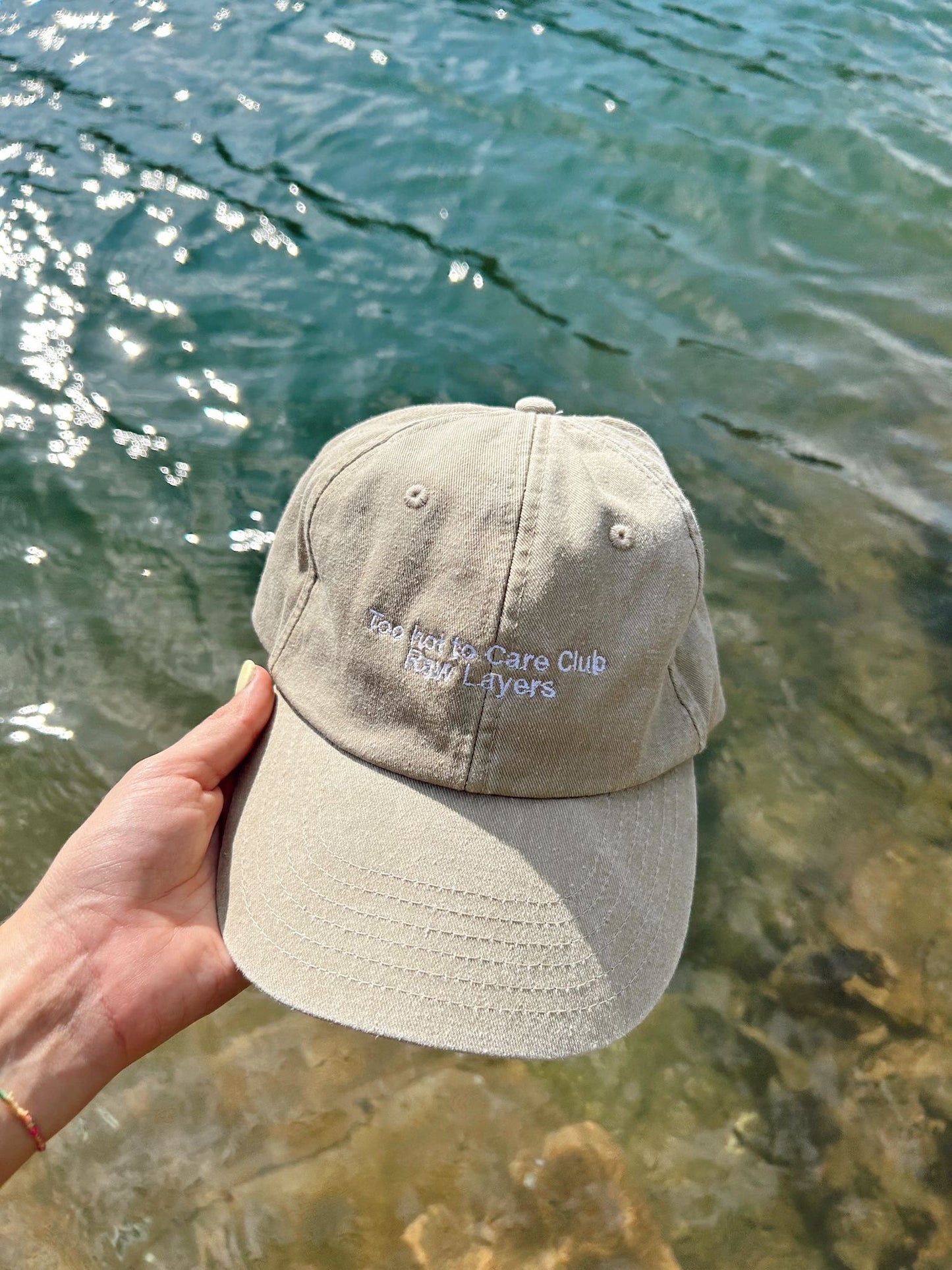 TOO HOT TO CARE CLUB HAT BEIGE
