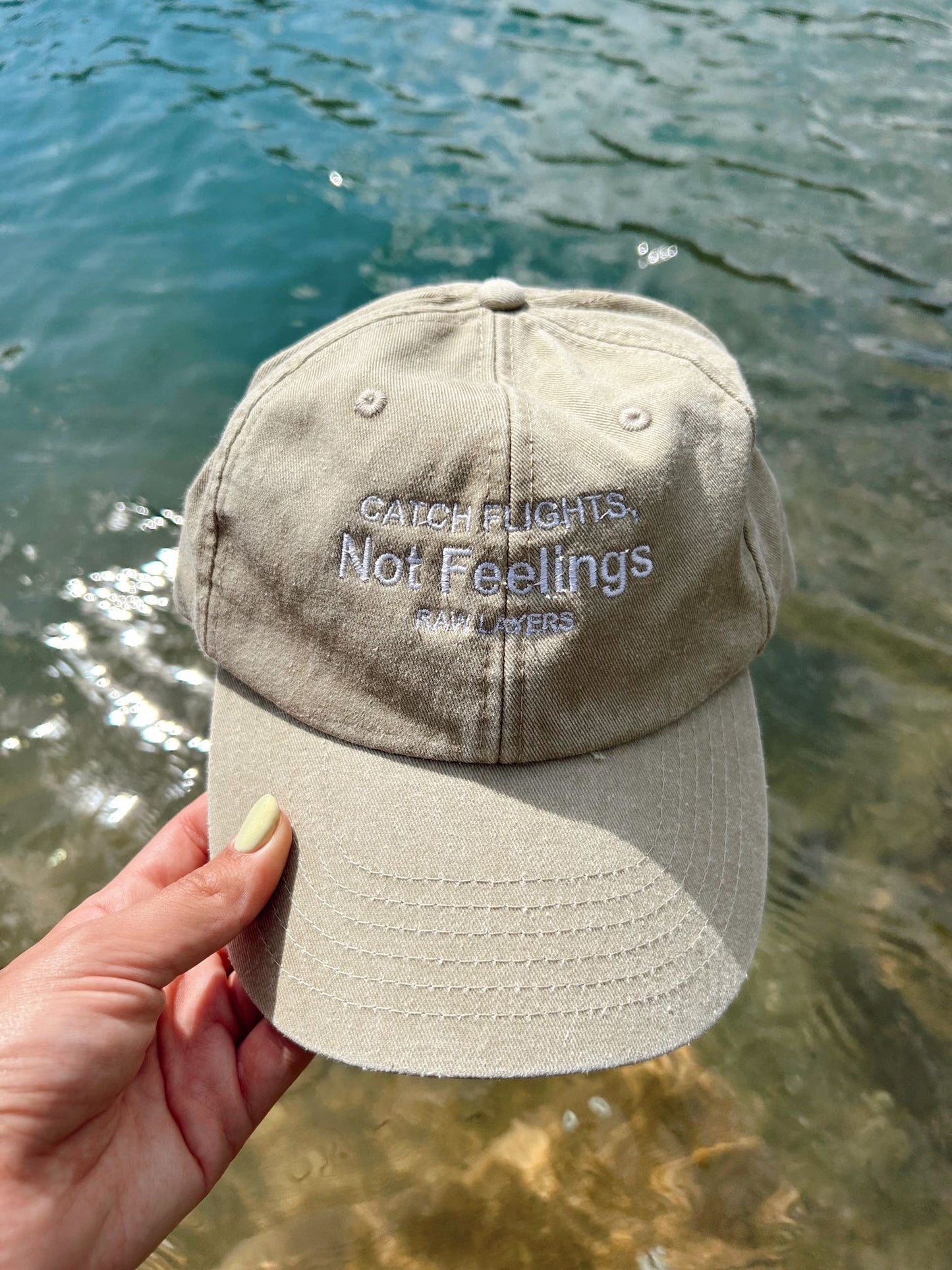 CATCH FLIGHTS HAT BEIGE