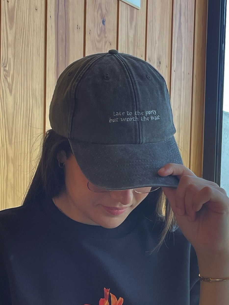 THE HAT CLOCK BLACK